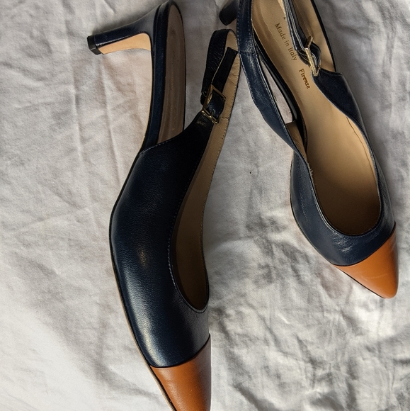 Leather two-toned kitten heels - Picture 2 of 9